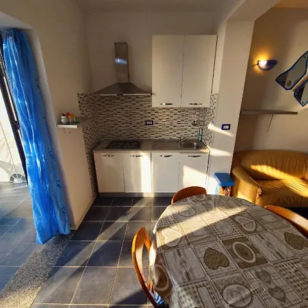 Lejlighed Casa Con Posto Auto Pizzo (Calabria)